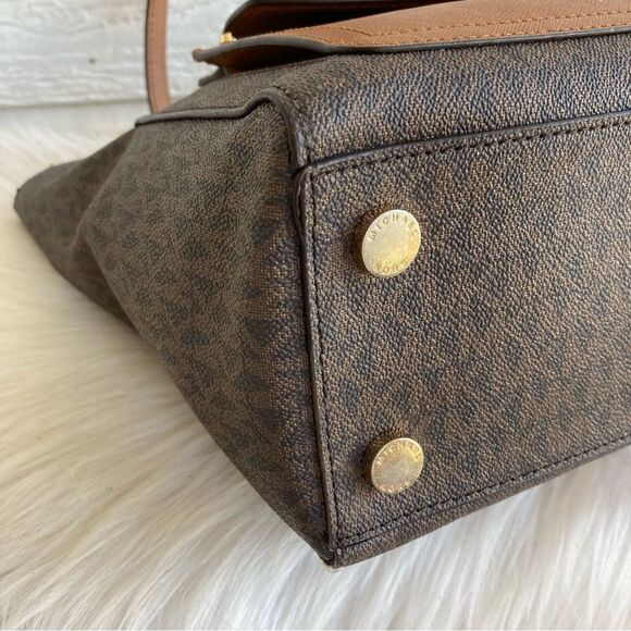 MICHAEL KORS Acorn Pocket Jet Set Joe Tote Shoulder Bag - Picture 5 of 8